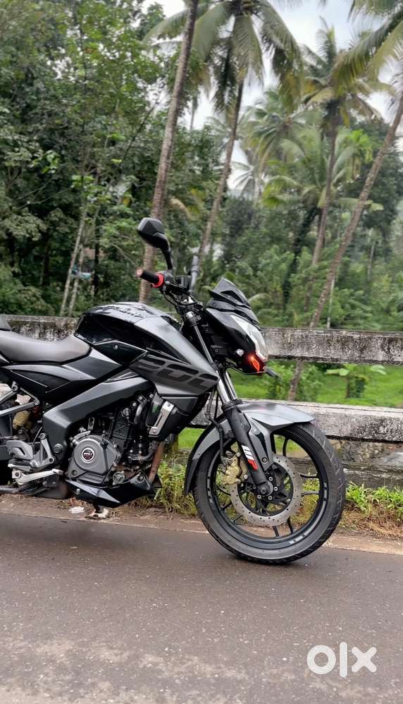 Pulsar Ns200