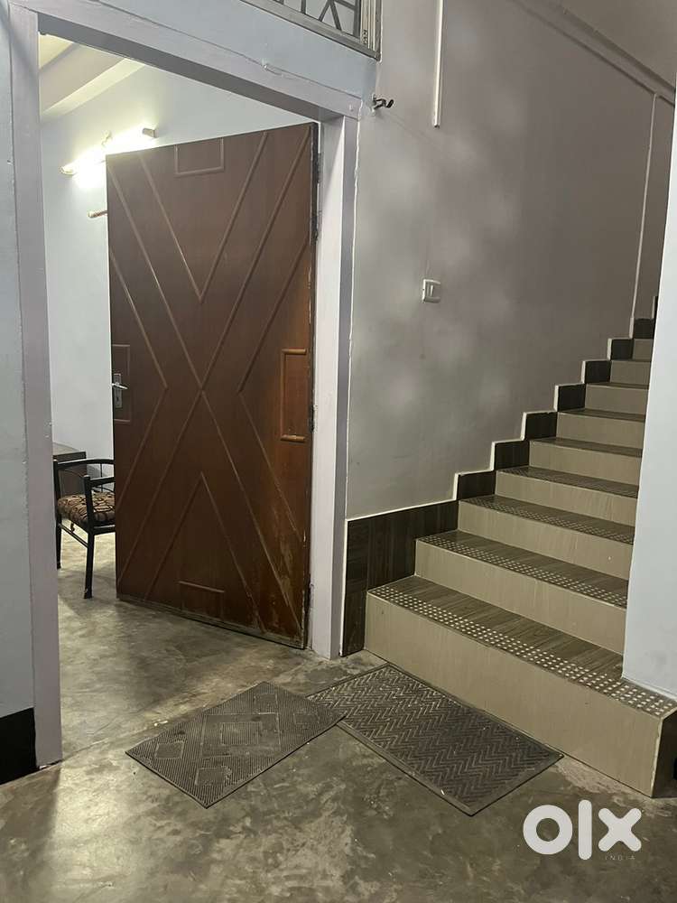 Semi-furnished 3bhk house for rent