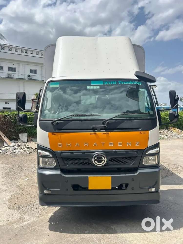 BHARAT BENZ 1215 LCV