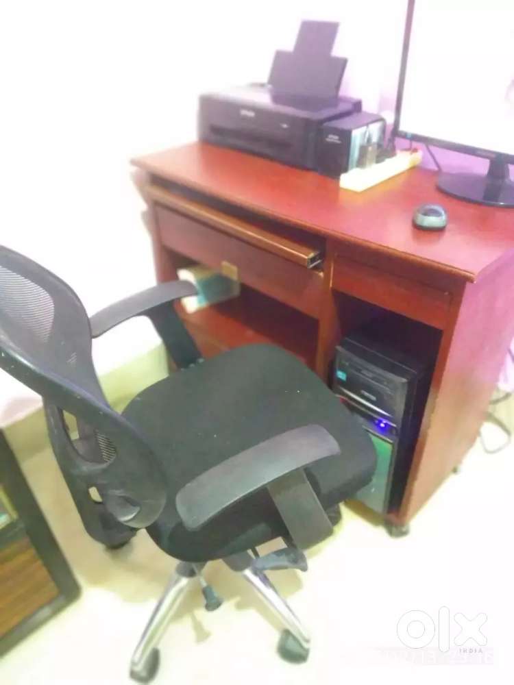 Dextop with all eccesaries