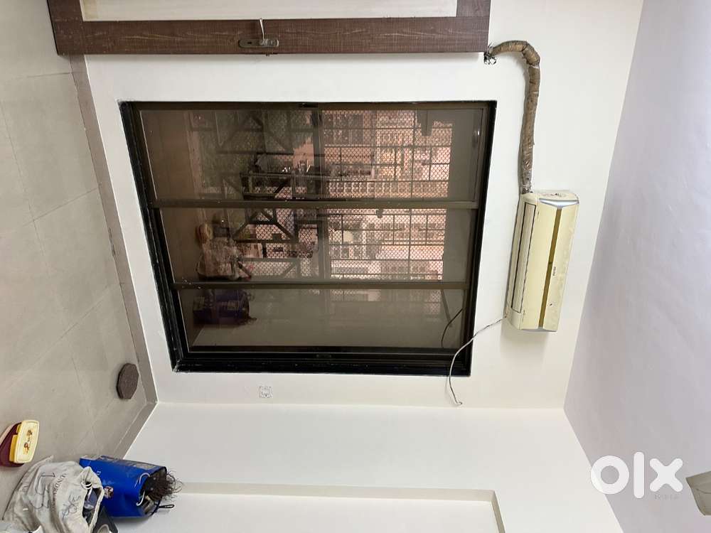 Voltas 1 ton split ac