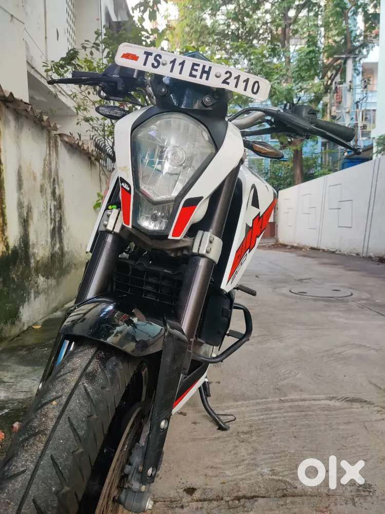 KTM Duke 200 BS4