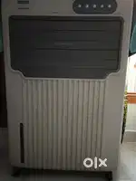 Cooler with remote