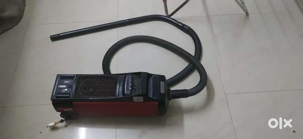 Eurocleanjet vacuum cleaner with all attachments