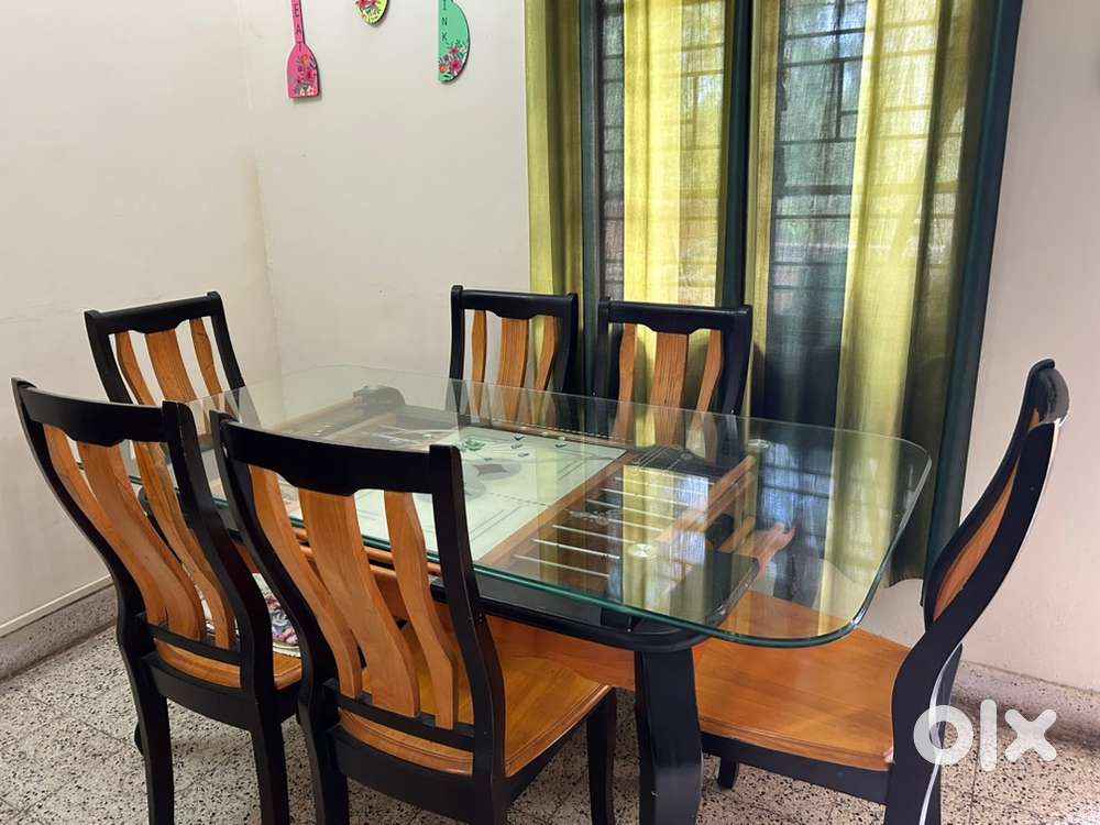 6-Seater Wooden Dining Table(Glass-Top)