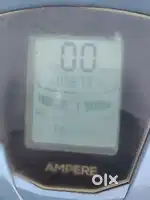 E bike ampear . Both tyer new -  60 to 70 km 28 ams (battery)