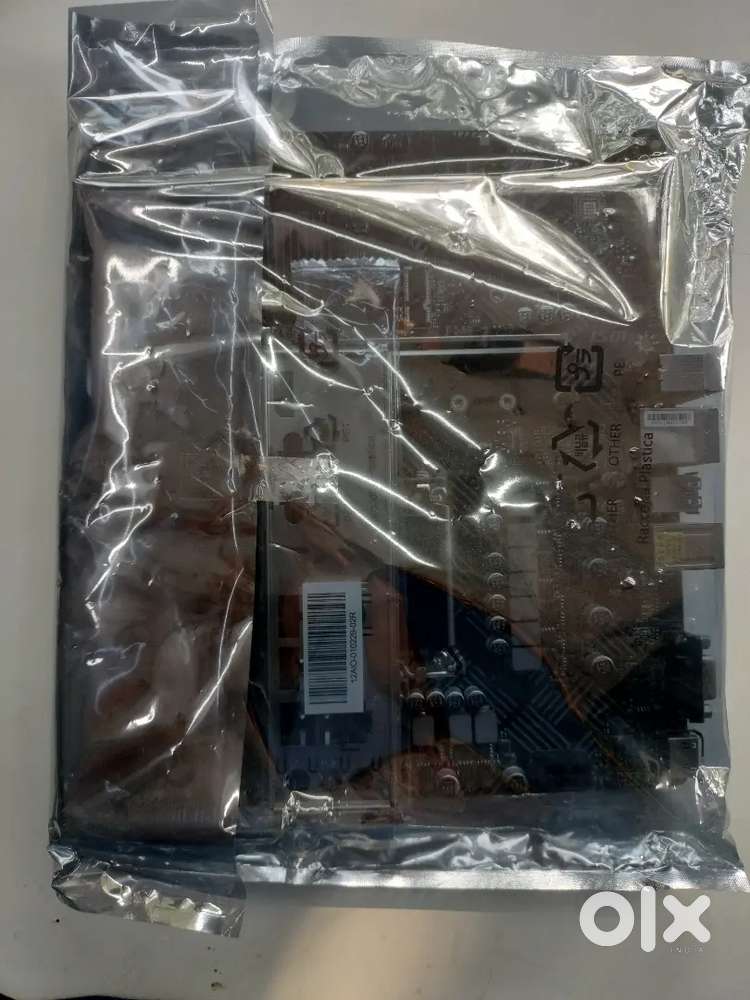 MSI PRO B660M E DDR4 Desktop Motherboard