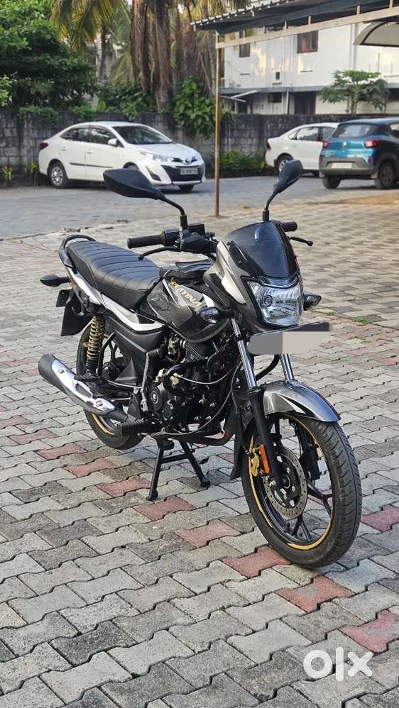Bajaj platina 2023 model