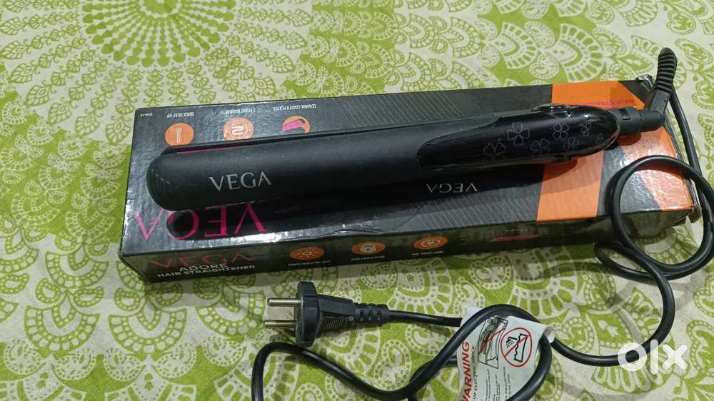 Vega hair straightener