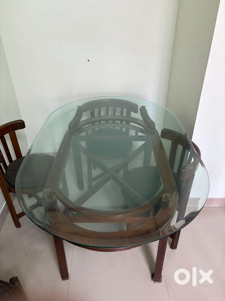 Dining Table  6 seater  Made of Sagwaan Wood