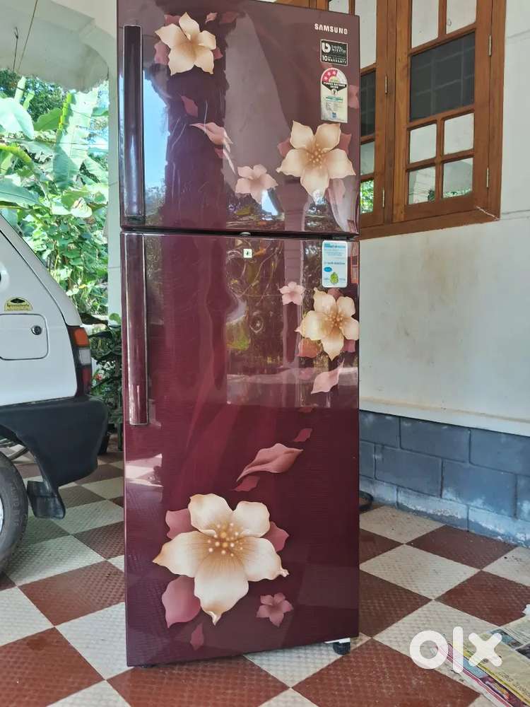 SAMSUNG DOUBLE DOOR REFRIGERATOR