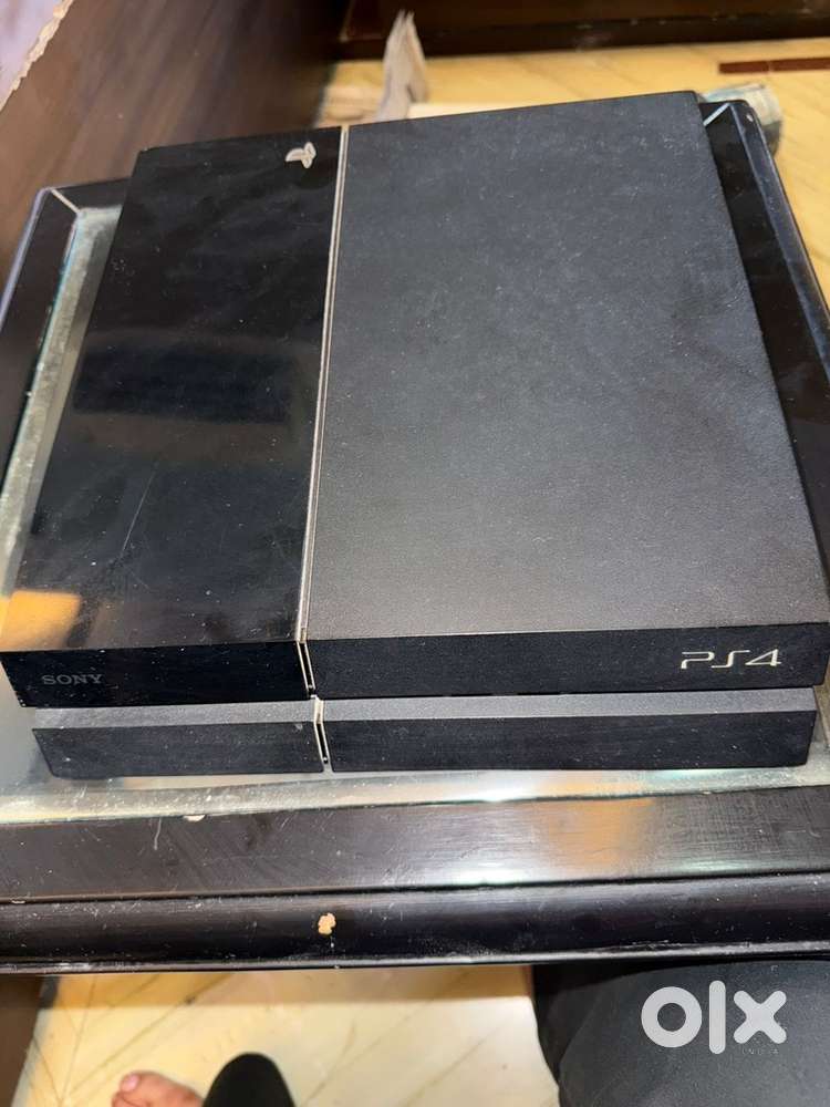 Ps 4 with controller