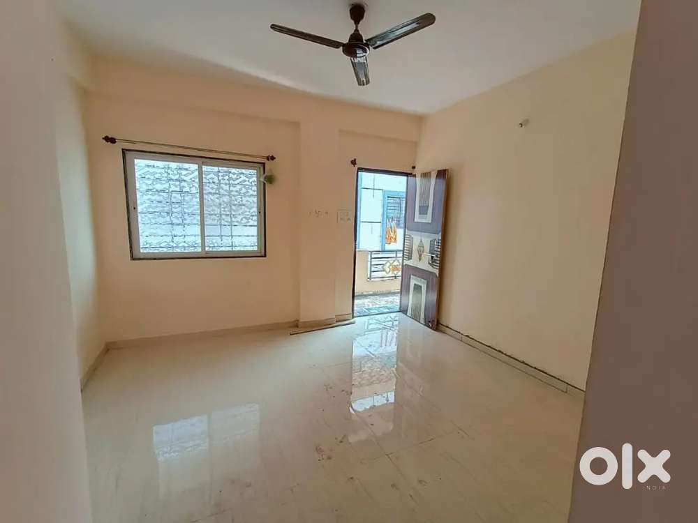 1 room kitchen set AVL +parking Fully vantlation