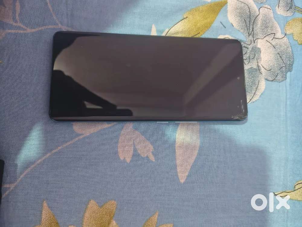 Vivo 25 pro.. phn use nhi hua hai ..non use phn hai ...