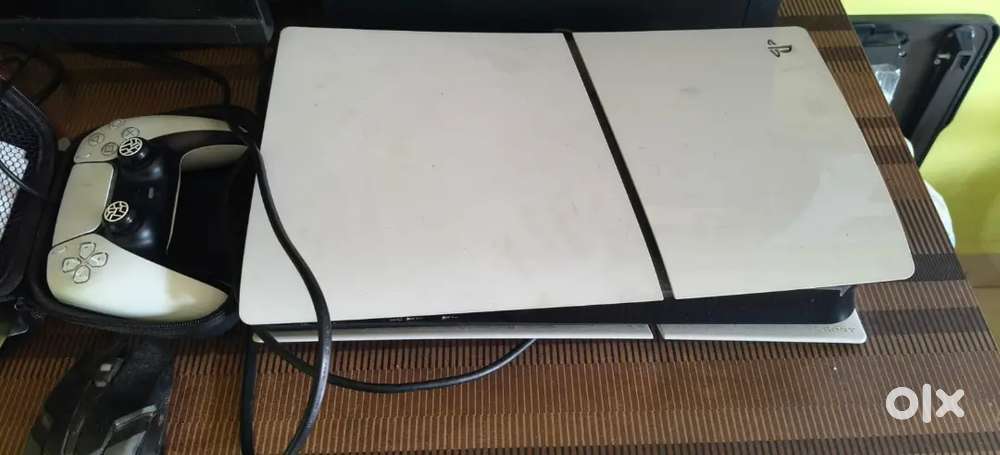 Ps5 slim digital edition ( good condition) 5 months old