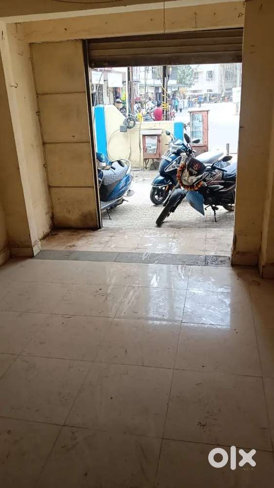 Shop available for rent near by station