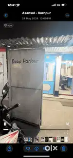 Deep parlour