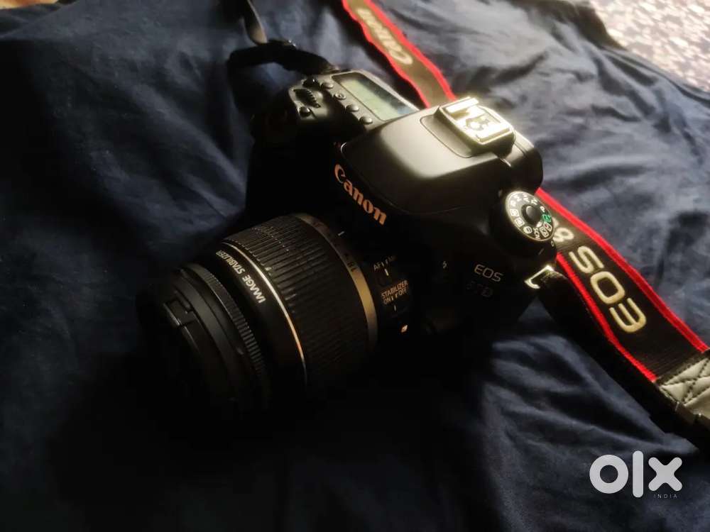 CANON 80D with 18-55 lens for sale.