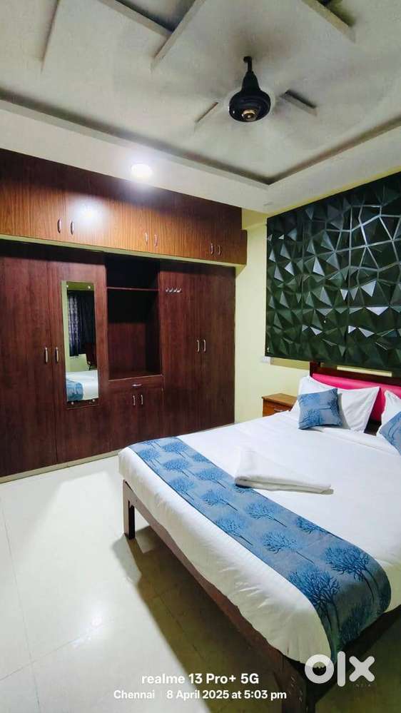 FRONT OFFICE RECEPTIONIST MALE OR FEMALE