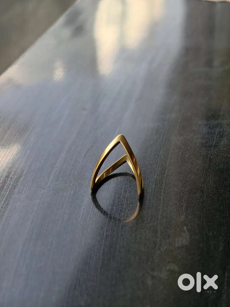 Anti-tarnish V shaped ring for women