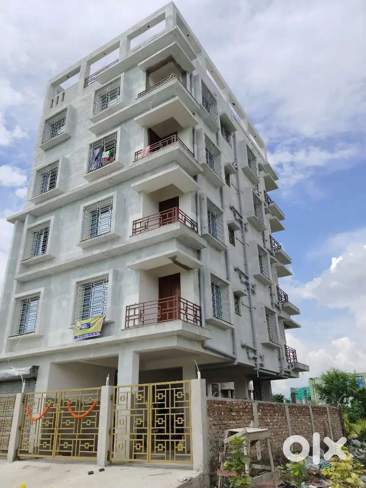 3 BHK 2 BELCONY 3 BATHROOM SOUTH FACING