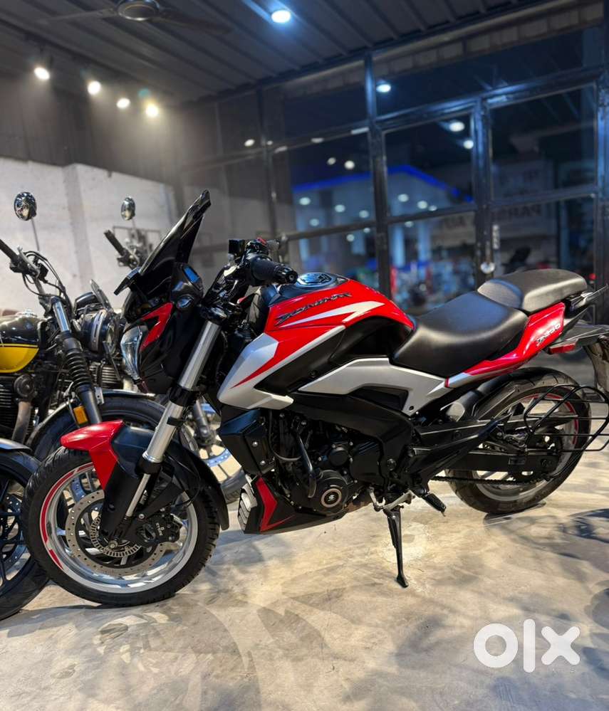 Bajaj dominor 250 Abs
