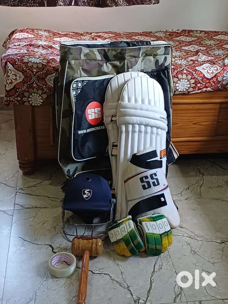 Awesome condition Full Cricket Kit for sale