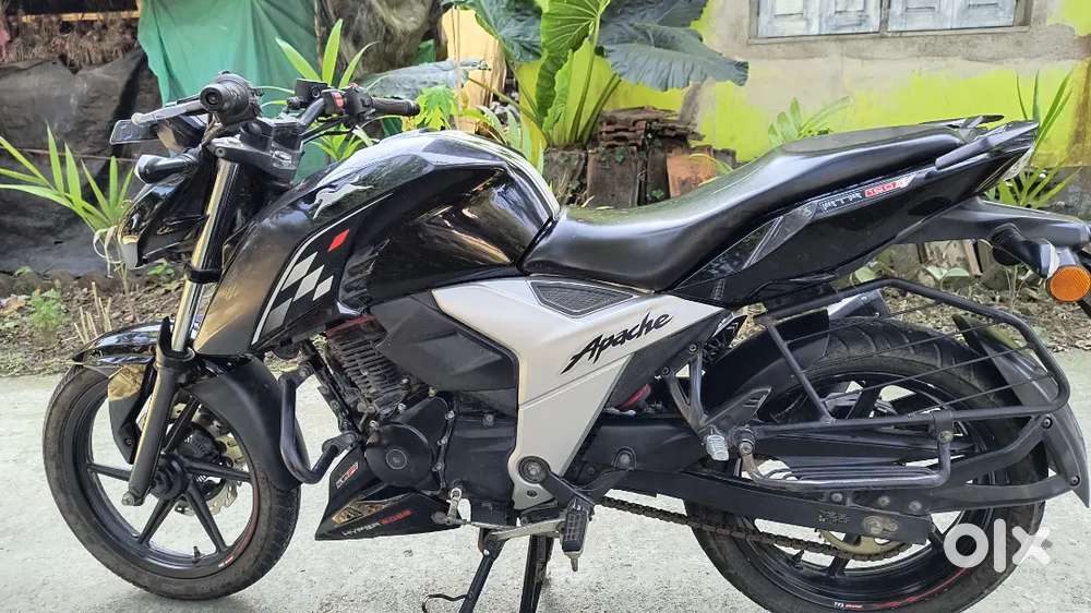 TVS Apache RTR 160 4v