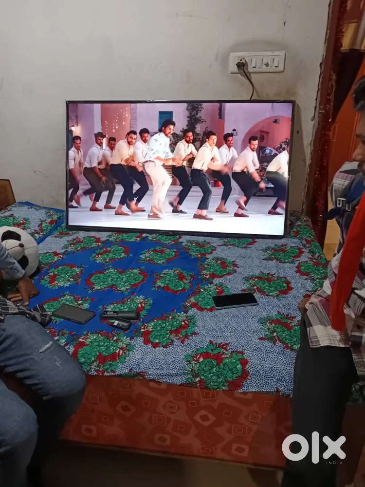 TCL led smart tv 55 inch.