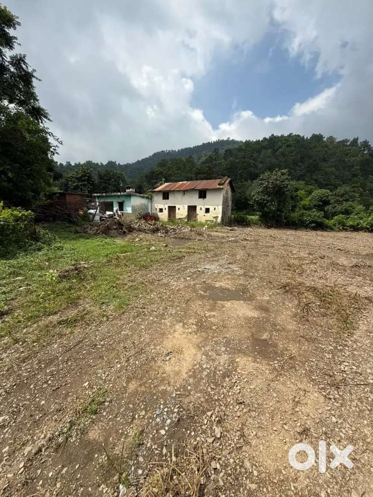 150 Gaj Residential Plot Available near Thano Chowk.