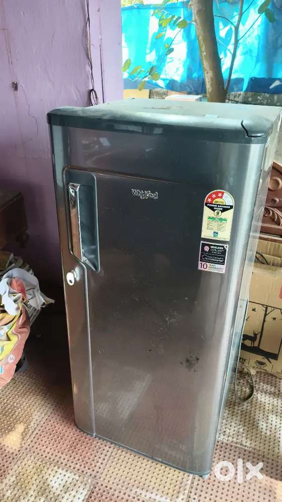 Whirlpool single door fridge