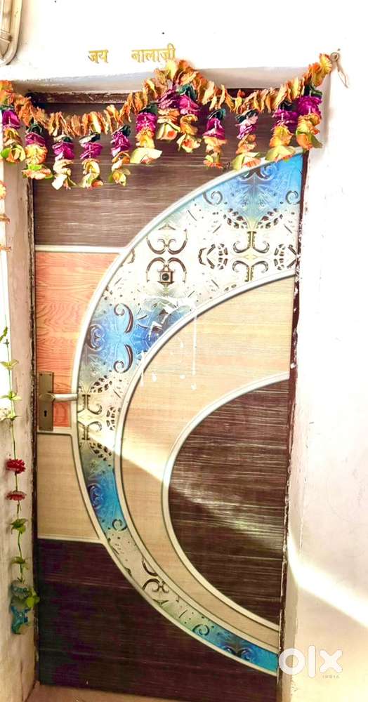 Sell my ready to move flat in porsh area dugri phase-1,urban estate