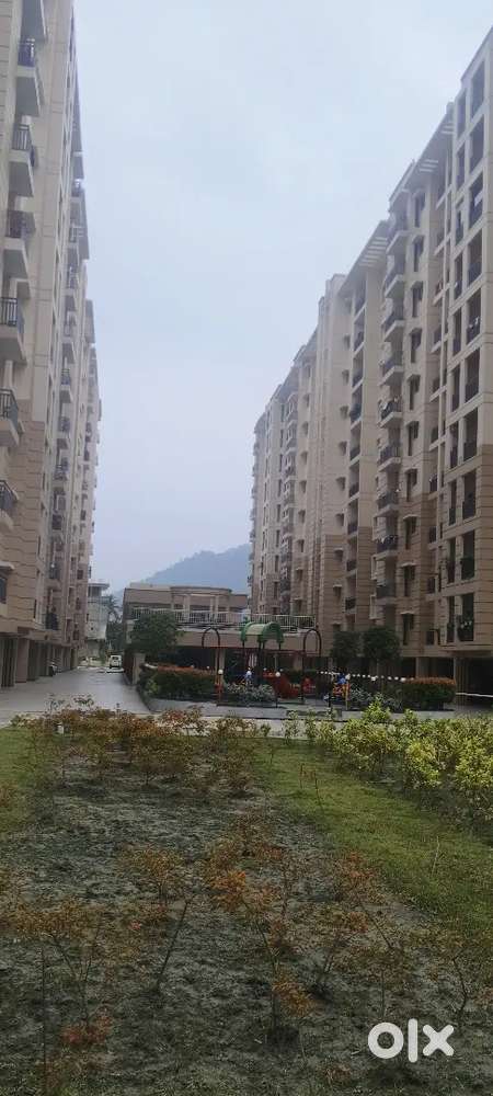 Royal Aawas 2bhk vailable near Royal global University.rent 23000