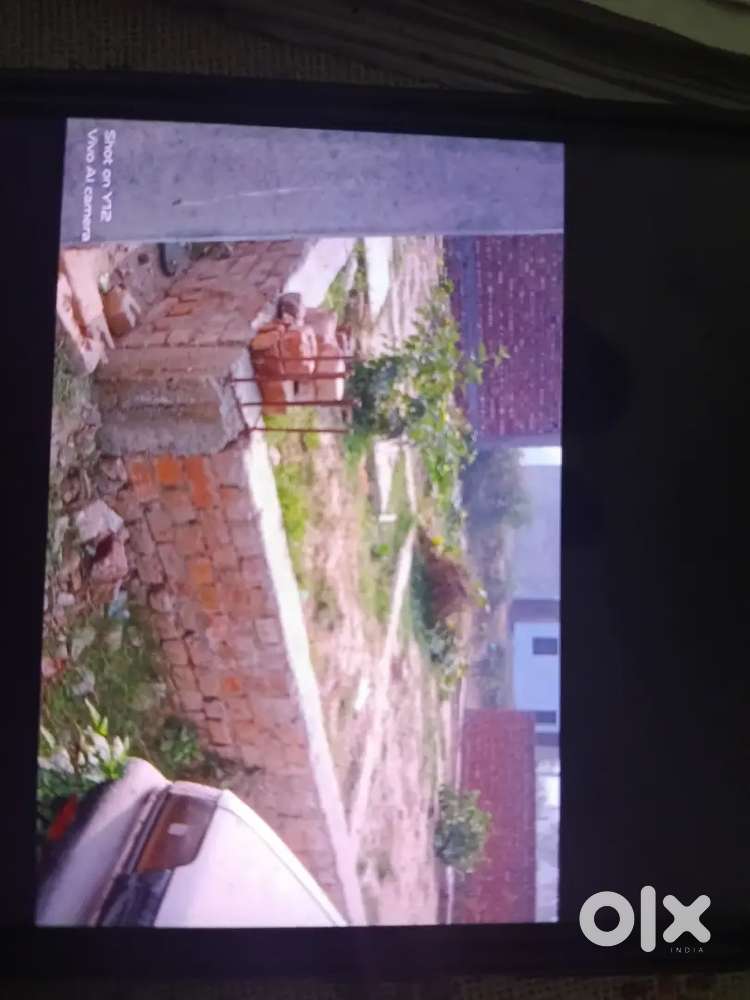 Niha pariya plot hai demand 7.5 lac