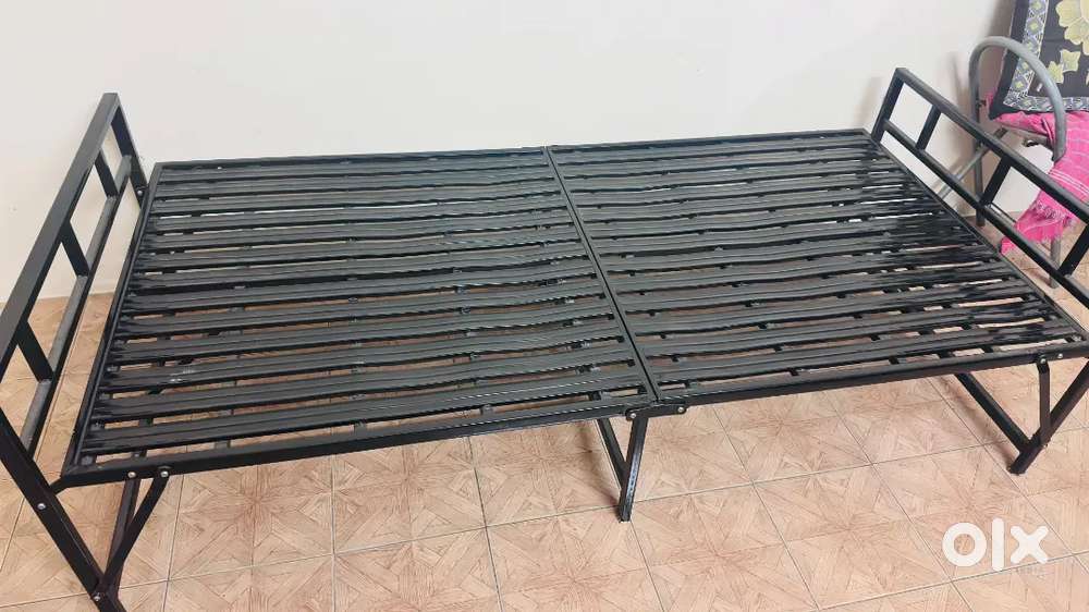 Iron kattil singal with bed (negoshible)