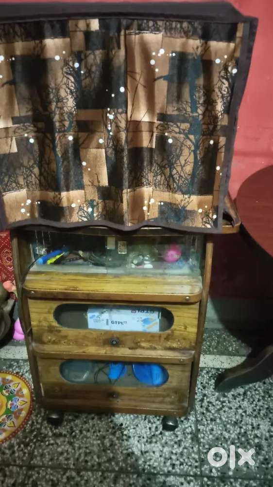 BPL TV at only 5000/- with wooden stand 500/-