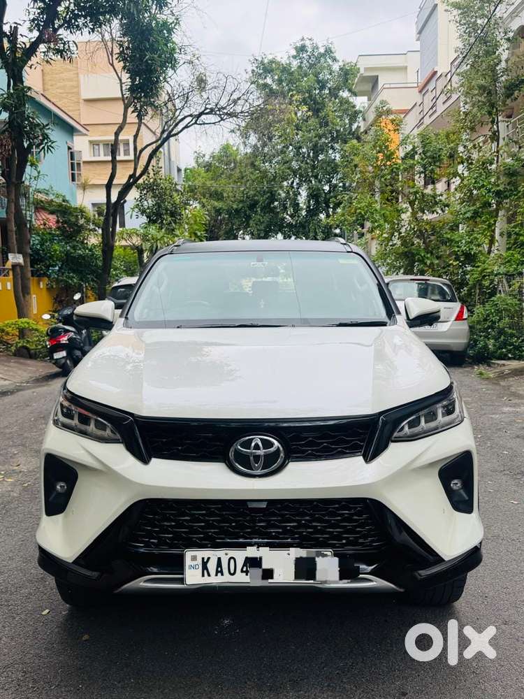 Toyota Fortuner Legender 4X2 AT 2.8, 2021, Diesel
