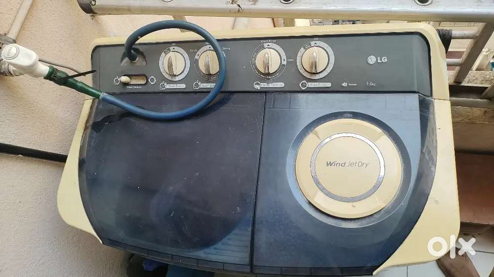 LG Semi-automatic Washing Machine 7kg