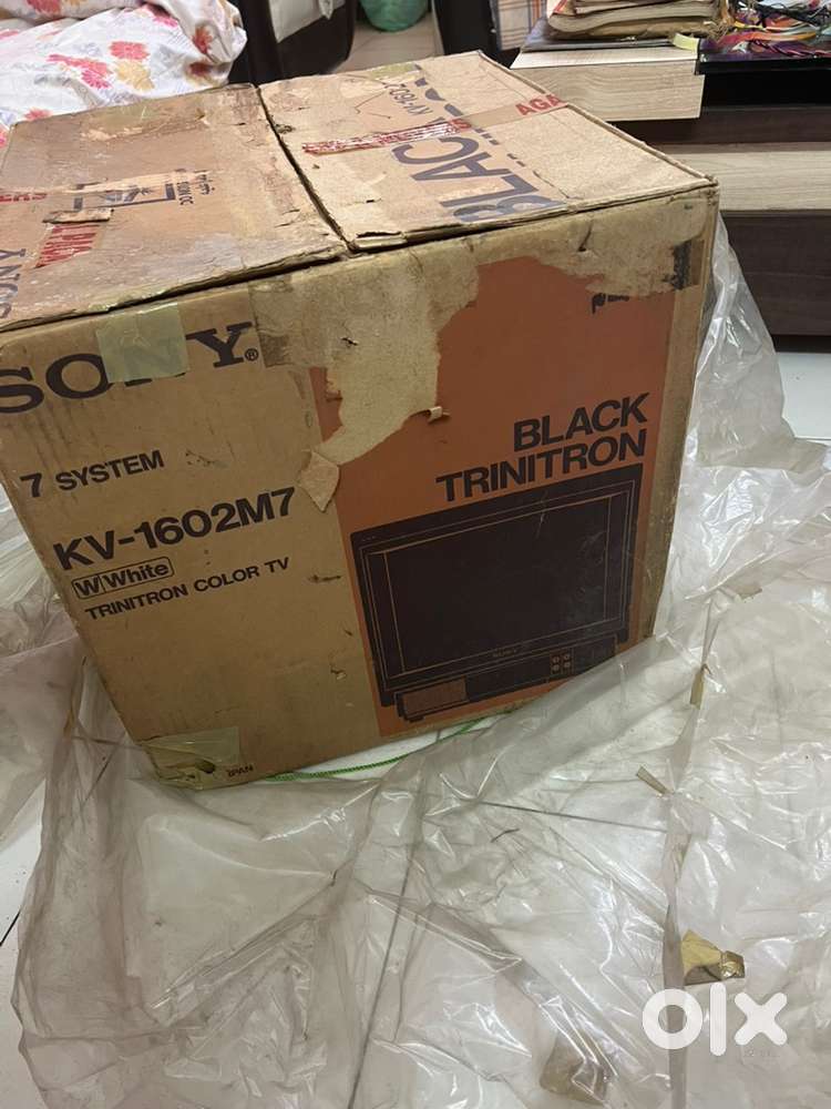 Sony portable TV original packing with remote.