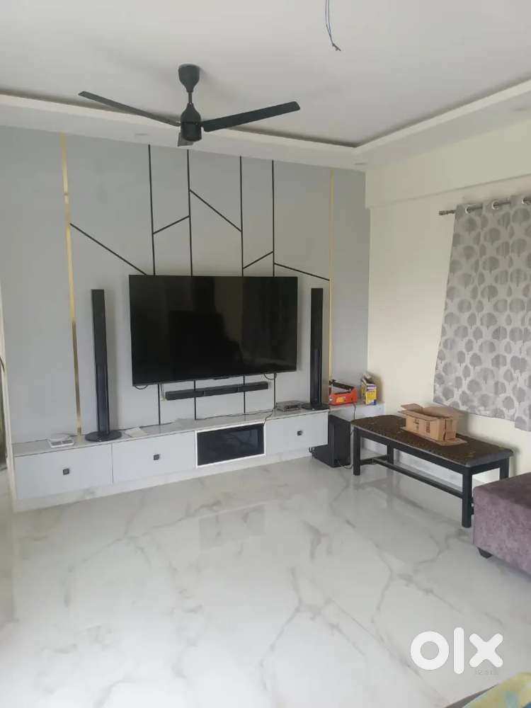 Fully Furnished 3 BHK Lake-View flat for rent