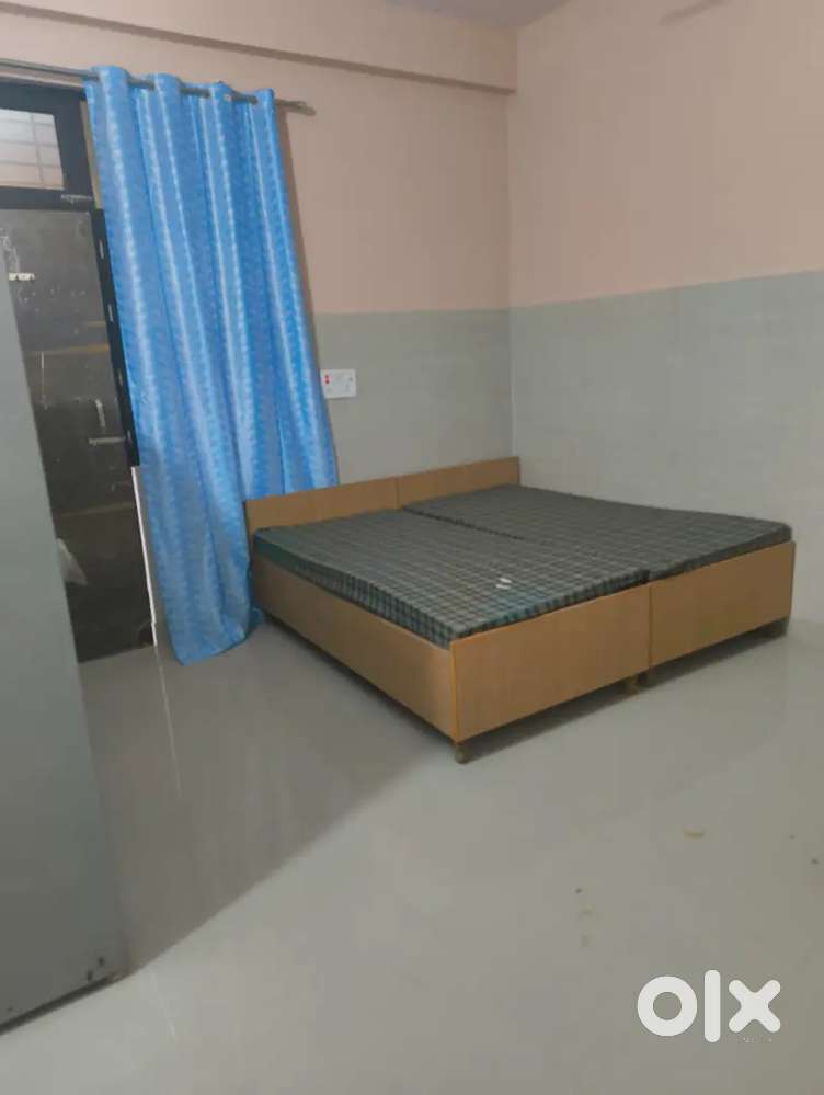 1 RK For Co-living Near HCL technologies sector 126 Noida