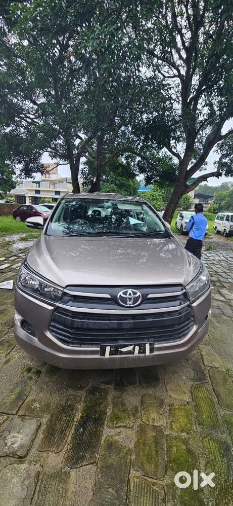 Toyota Innova Crysta 2.4 G MT 7 STR, 2017, Diesel