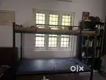 Duble ducker bed. 3 set. One sete steel. 2 set are. Woods