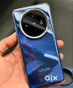 Vivo x200 with all accessories emi available