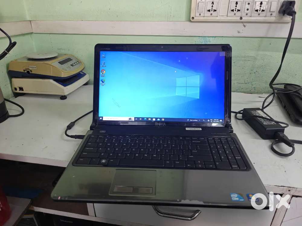 Dell Inspiron 1564
