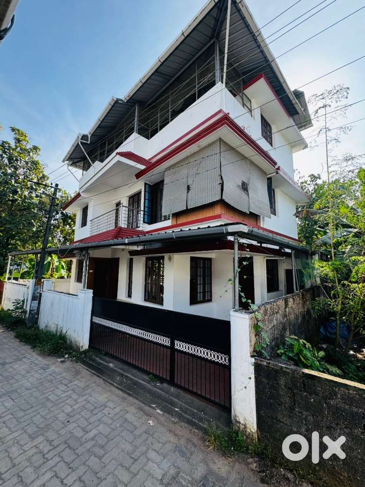 5 BHK Semi-Furnished House Near Cheranelloor – Ideal for Hostel / PG
