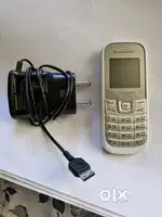 Samsung Keypad Single Sim Brand new phone with charger.