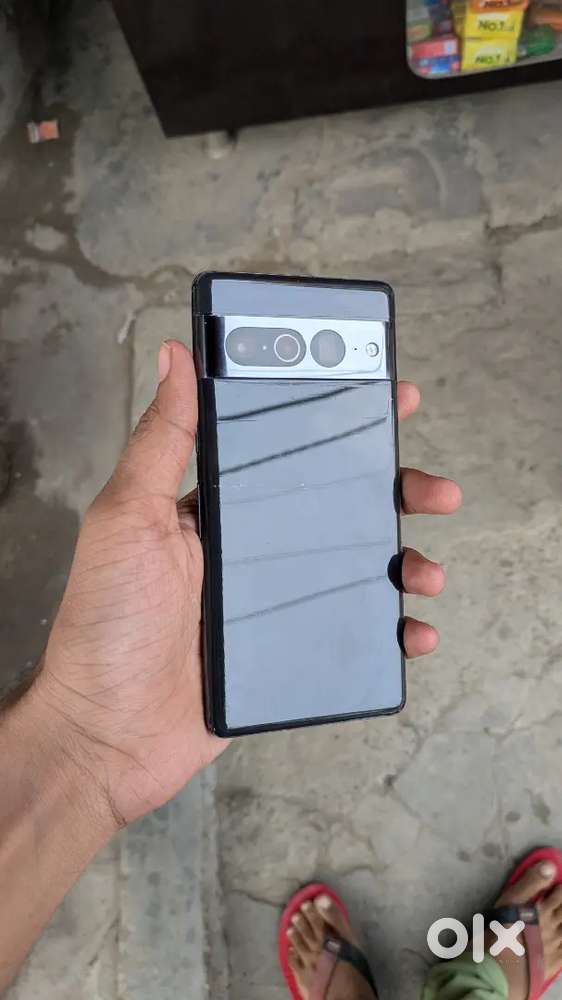 Google Pixel 7Pro बहुत अच्छी कंडीशन में। Flagship कैमरा और परफॉर्मेंस।