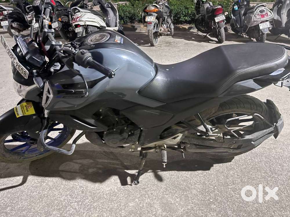 Yamaha FZ Version 4