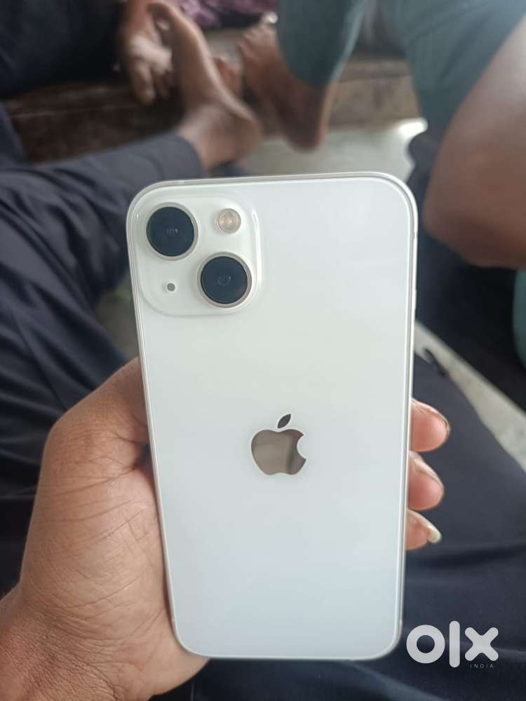 iPhone        13